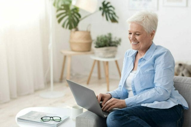 Senior women browsing an AODA accessible ecommerce store.